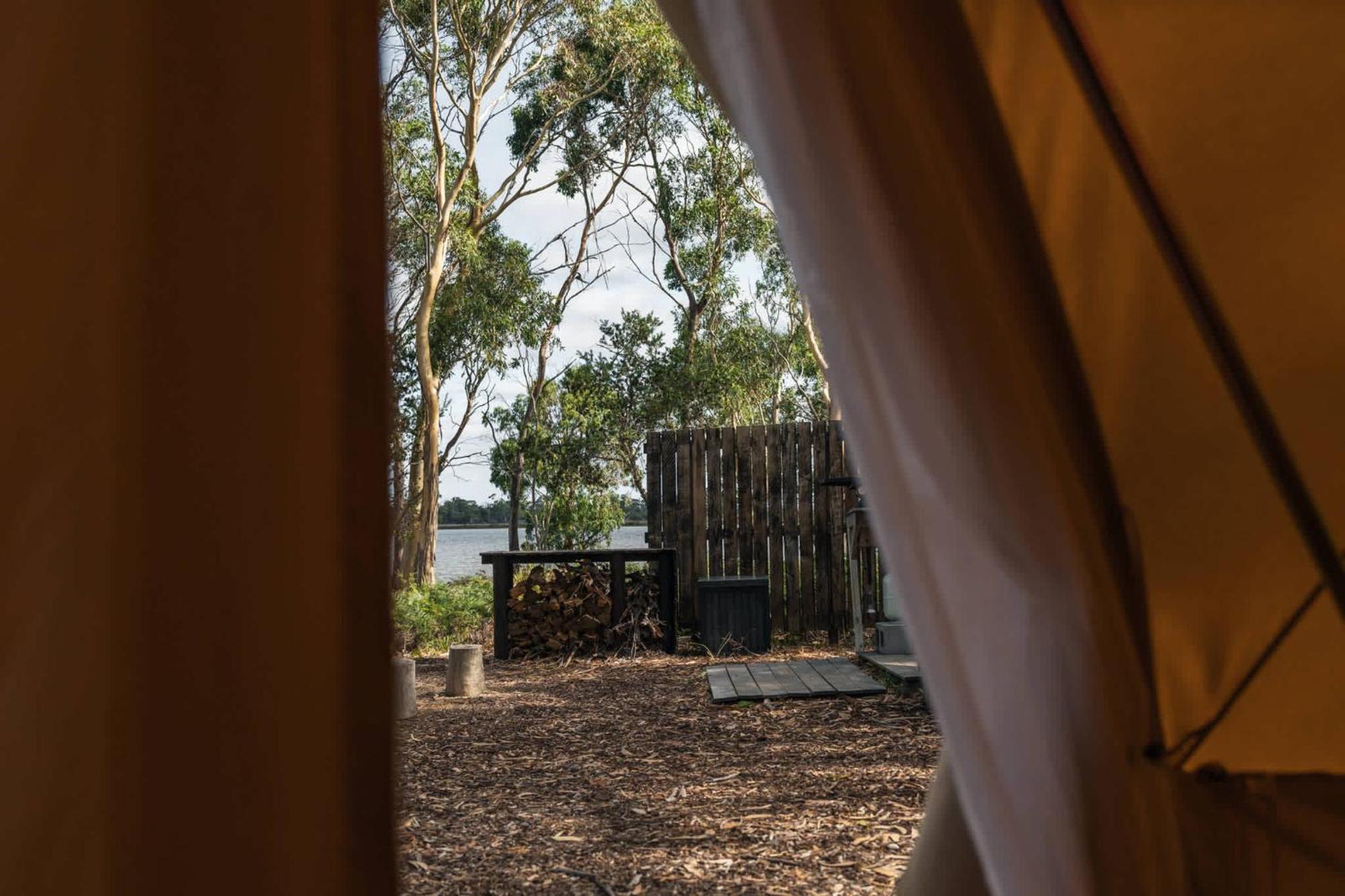 فندق Numie - Freycinet Peninsula - Glamping - Heated - Waterfront كولز باي المظهر الخارجي الصورة